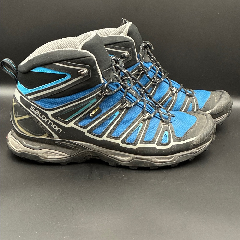 The Salomon X Ultra Gore-Tex Blue and Grey Boots for Men size 13